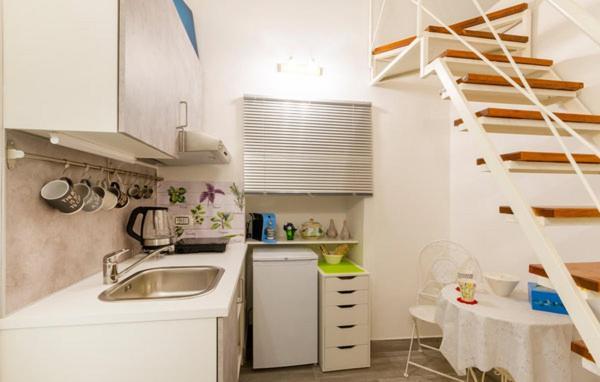 Iris Apartment, Comfort E Stile Nel Cuore Di Bisceglie Exterior photo
