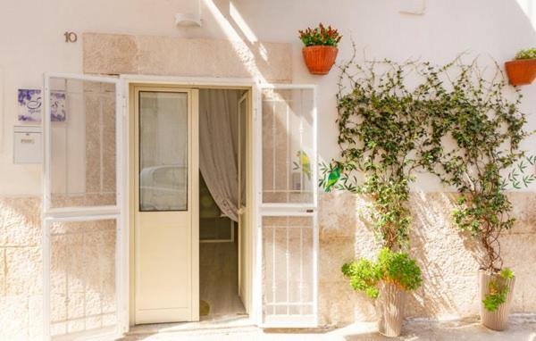Iris Apartment, Comfort E Stile Nel Cuore Di Bisceglie Exterior photo